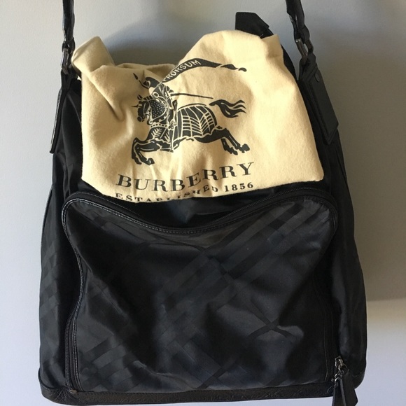 Burberry Handbags - Burberry Diaper Bag (authentic)